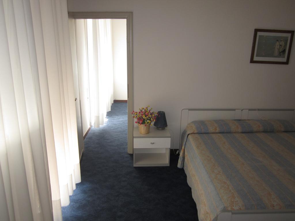 Hotel Savoia Lido di Jesolo Quarto foto